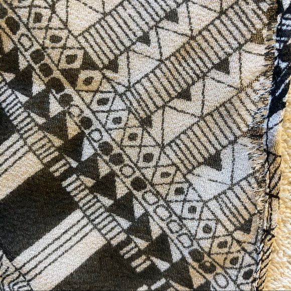 High Low Tribal Pattern Angie Dress - Picture 4 of 6